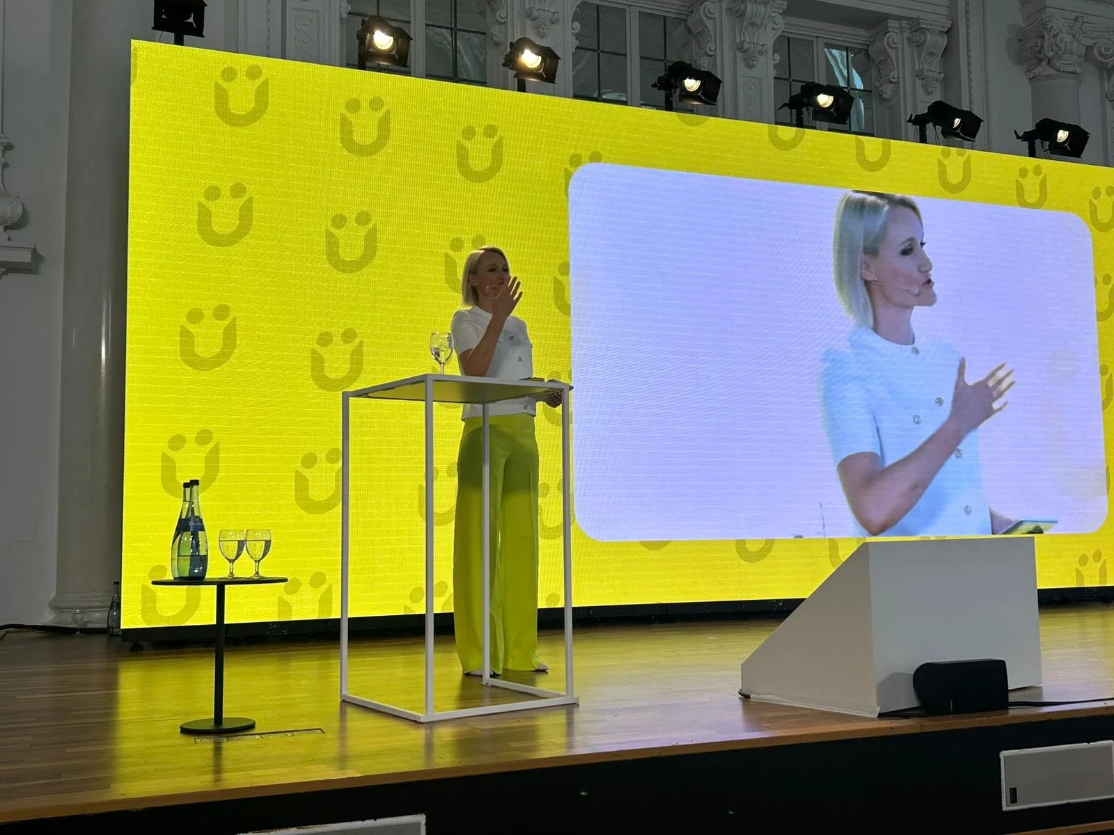 Henriette Frädrich eröffnet den Tourismustag 2025 – mit Haltung, Energie und Esprit.